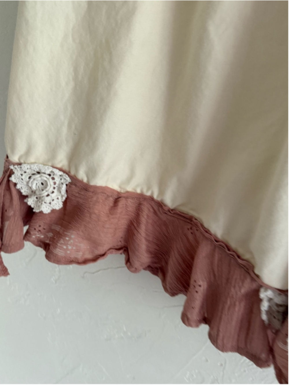 Handmade upcycled wearable art boho bloomers featuring a cream and dusty rose pa - Picture 11 of 14
